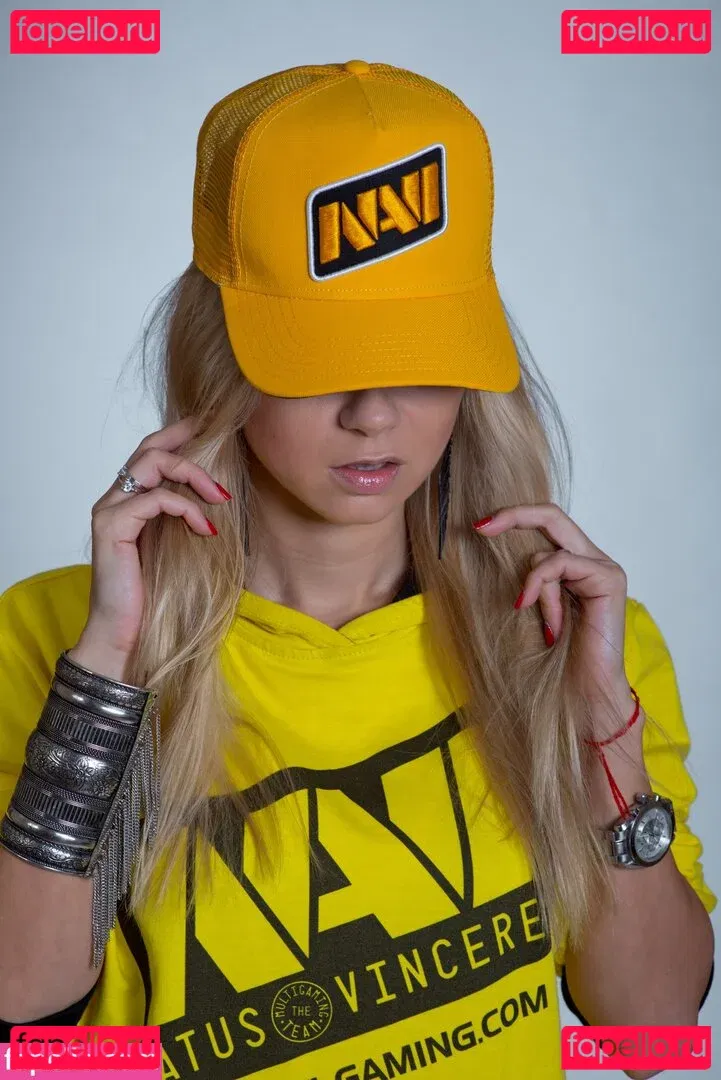 Polina Logunova Onlyfans Photo Gallery 