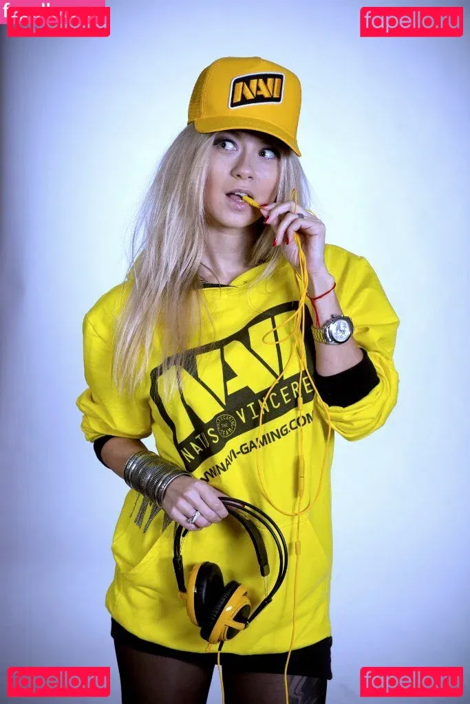 Polina Logunova Onlyfans Photo Gallery 