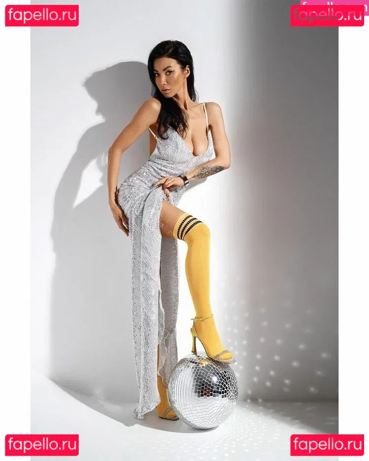 Polina Logunova Onlyfans Photo Gallery 