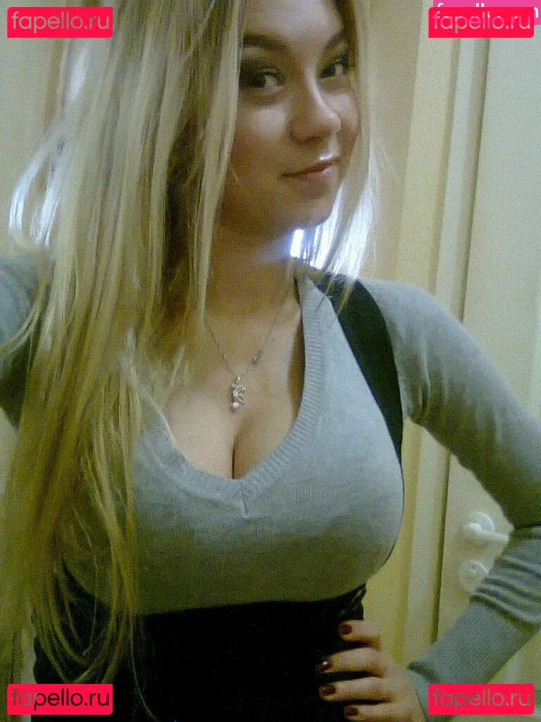 Polina Logunova Onlyfans Photo Gallery 