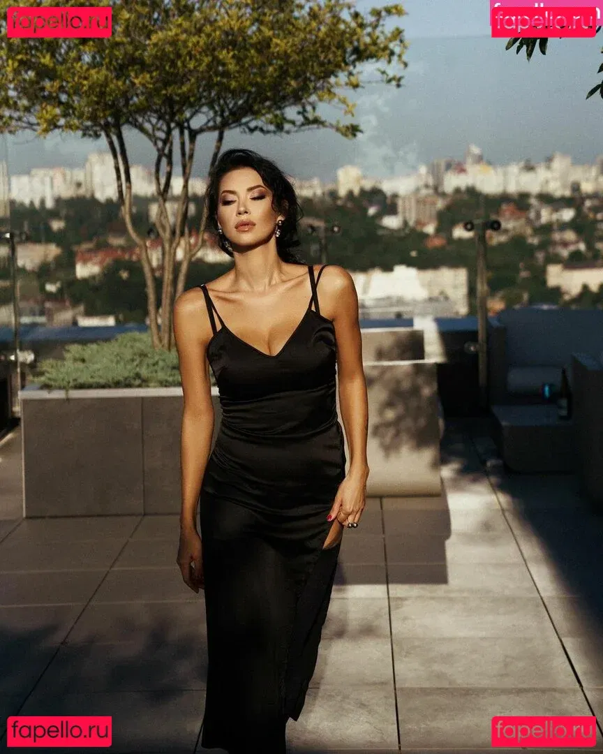 Polina Logunova Onlyfans Photo Gallery 