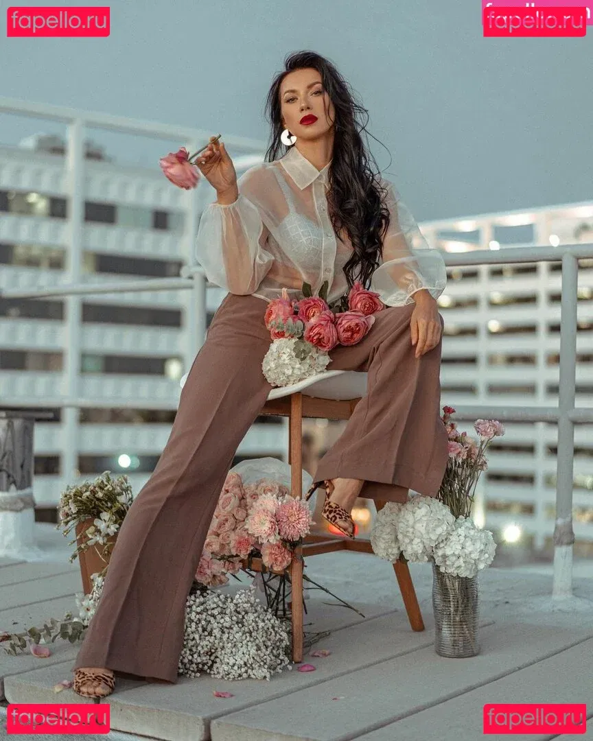 Polina Logunova Onlyfans Photo Gallery 