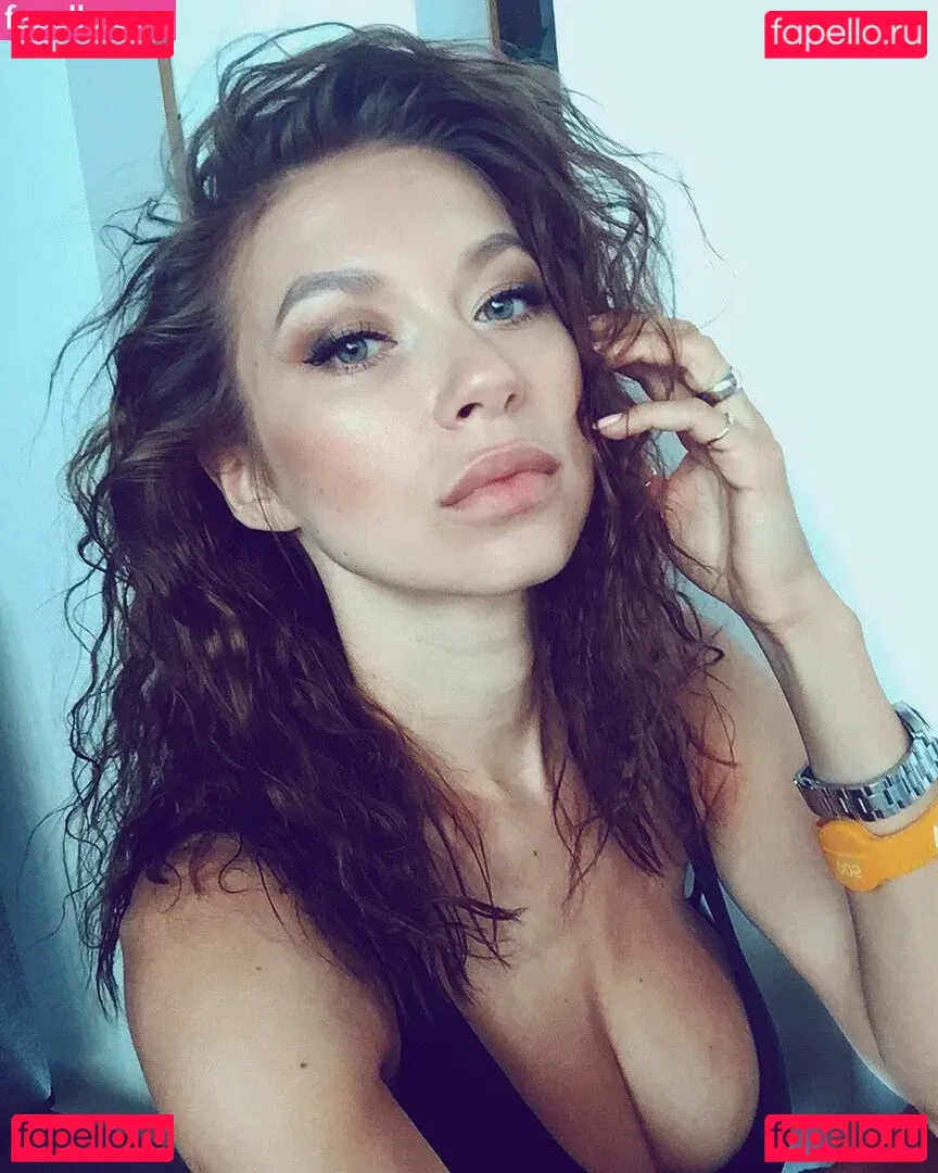 Polina Logunova Onlyfans Photo Gallery 