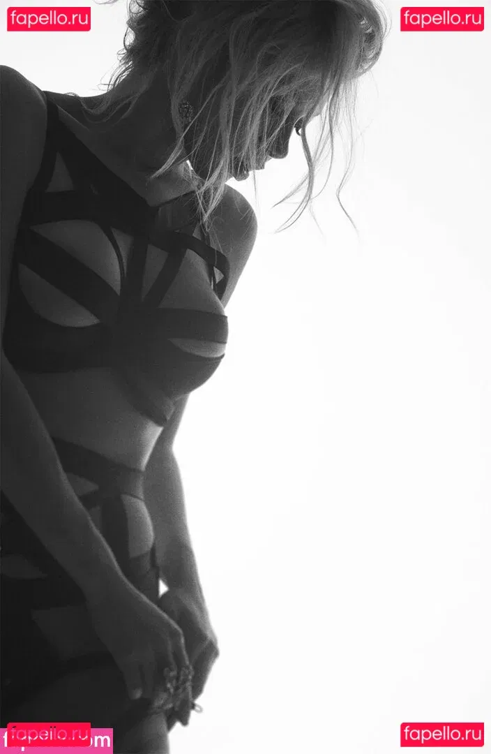 Polina Logunova Onlyfans Photo Gallery 