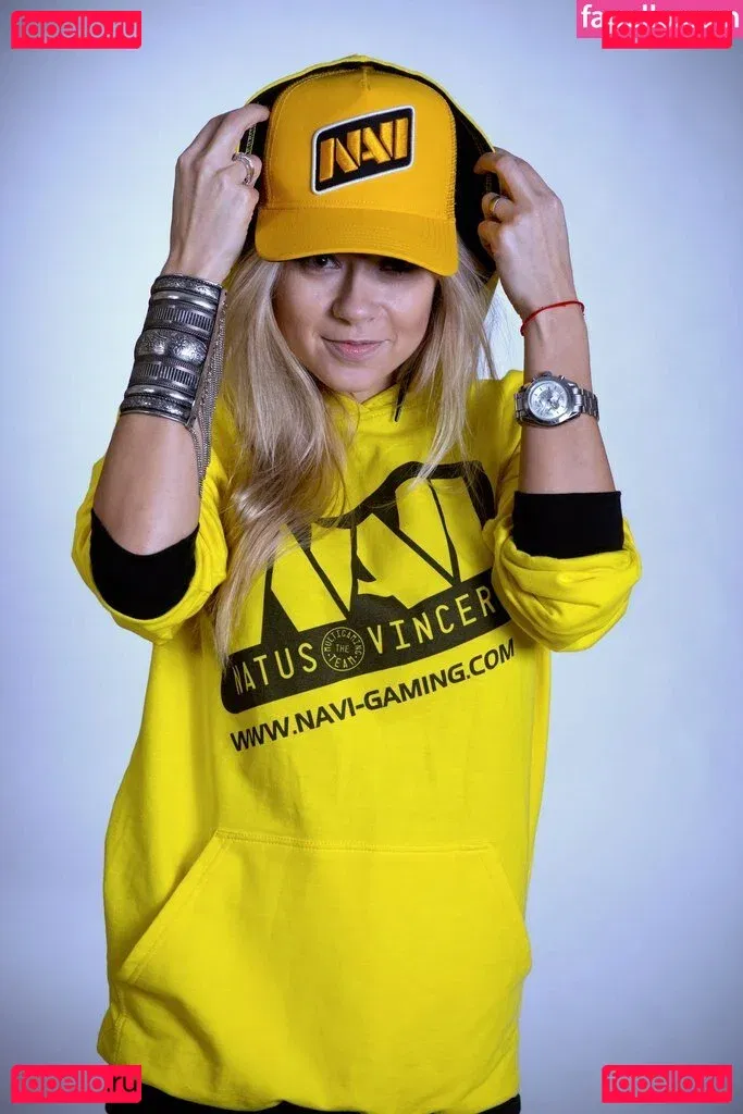 Polina Logunova Onlyfans Photo Gallery 