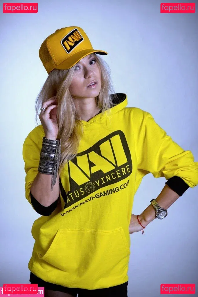 Polina Logunova Onlyfans Photo Gallery 