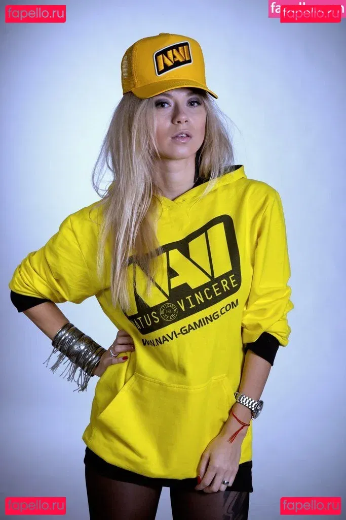 Polina Logunova Onlyfans Photo Gallery 