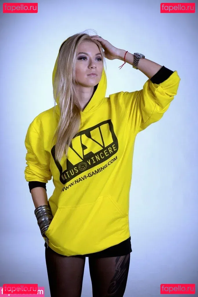 Polina Logunova Onlyfans Photo Gallery 