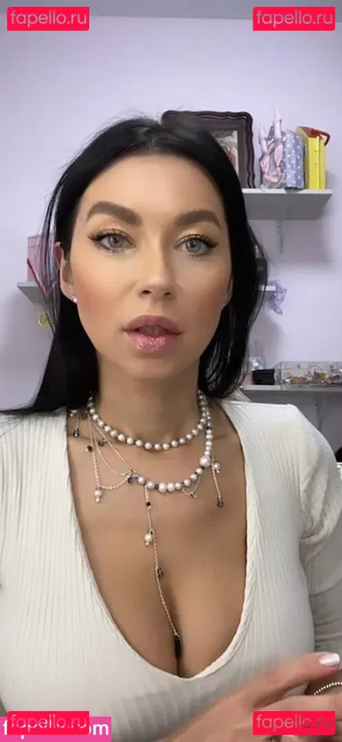 Polina Logunova Onlyfans Photo Gallery 