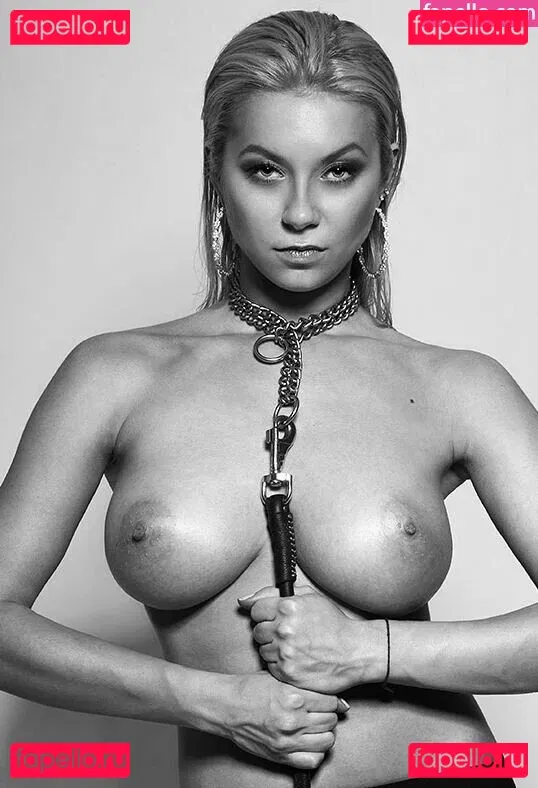 Polina Logunova Onlyfans Photo Gallery 