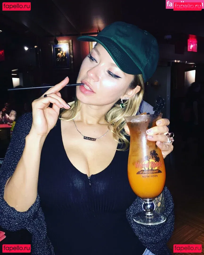 Polina Logunova Onlyfans Photo Gallery 