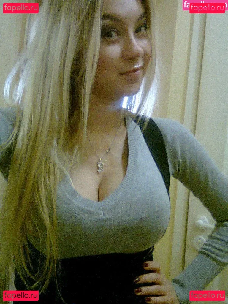 Polina Logunova Onlyfans Photo Gallery 