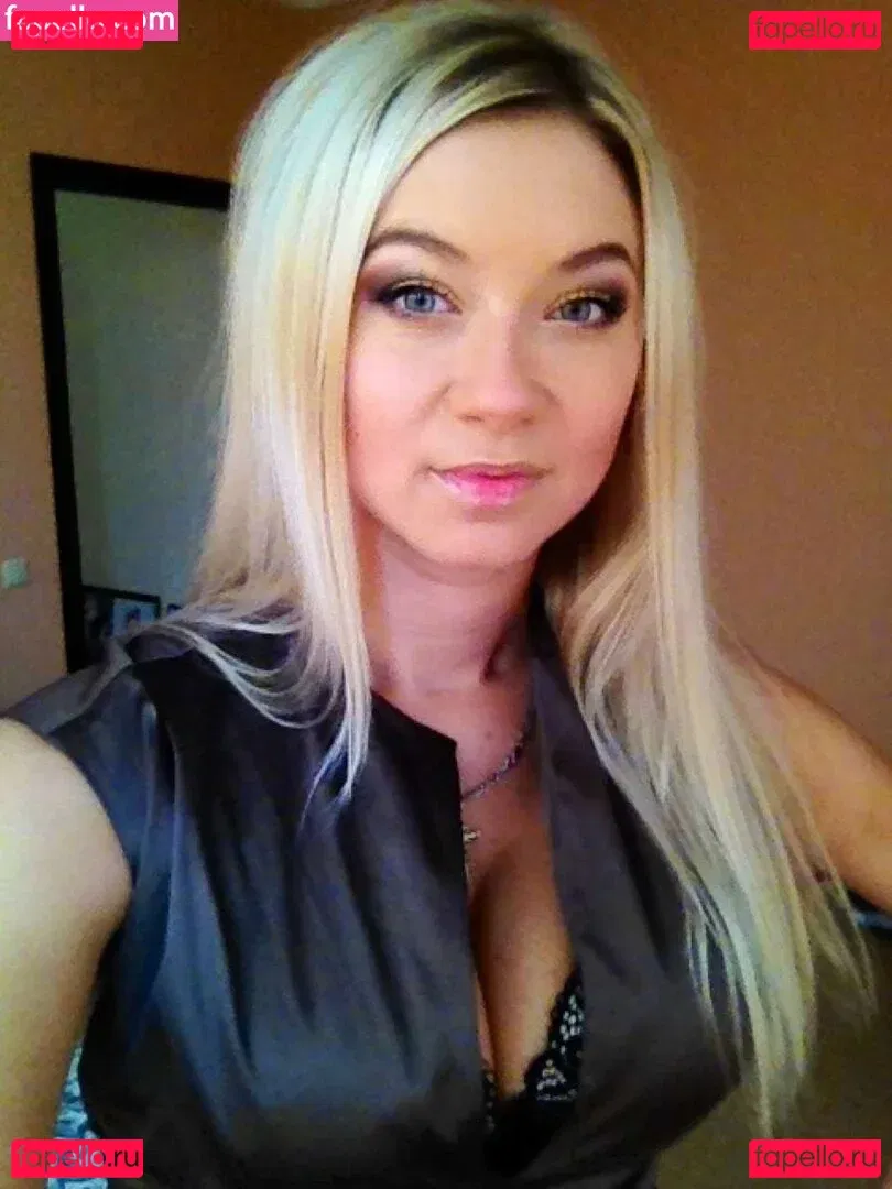 Polina Logunova Onlyfans Photo Gallery 