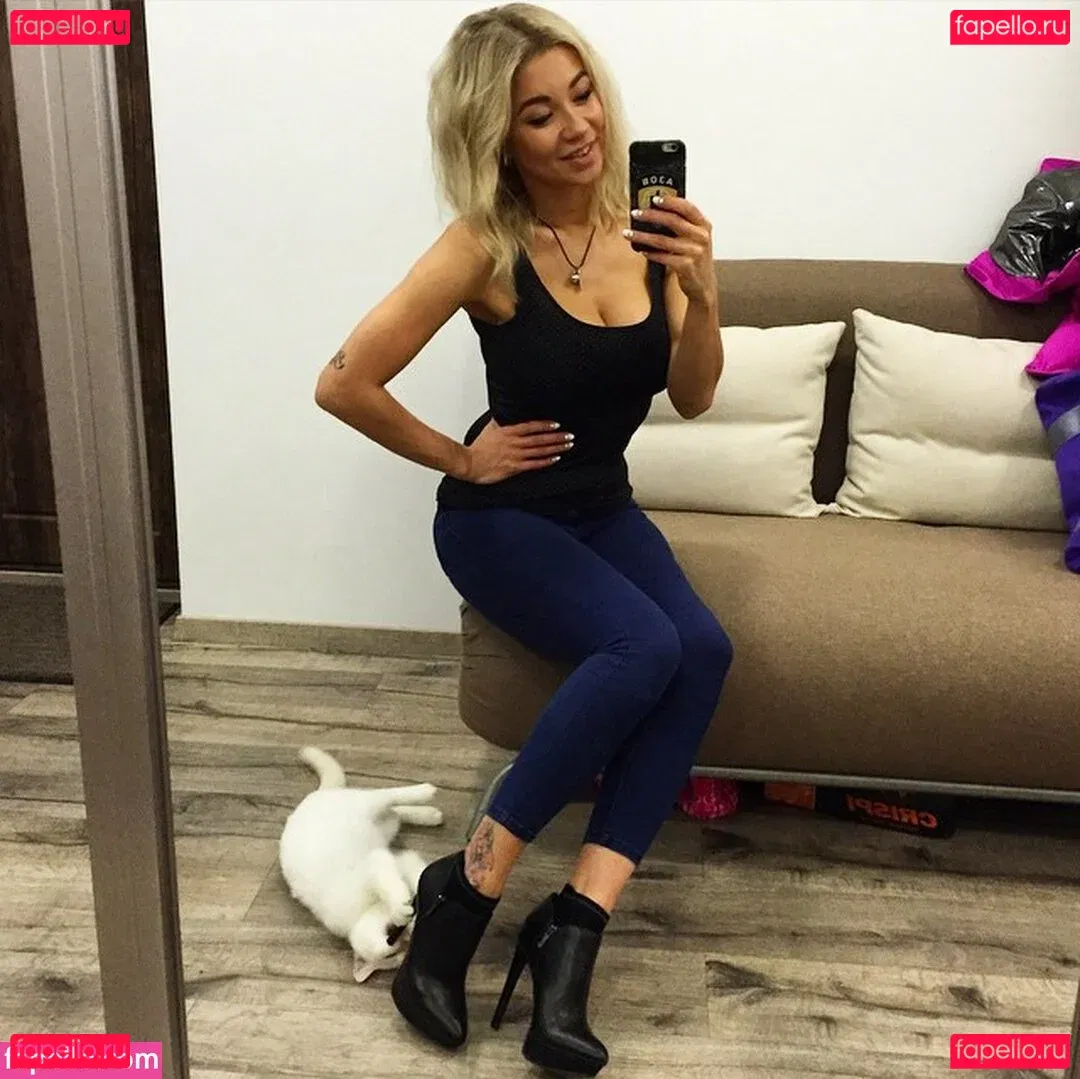 Polina Logunova Onlyfans Photo Gallery 