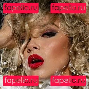 Polina Logunova Onlyfans Photo Gallery 