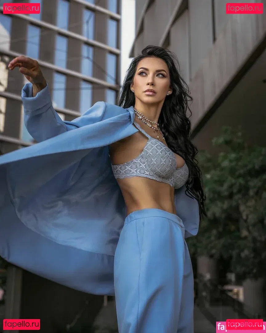 Polina Logunova Onlyfans Photo Gallery 