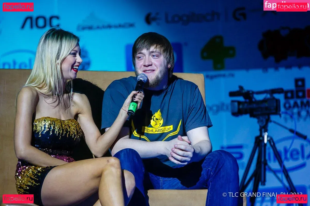 Polina Logunova Onlyfans Photo Gallery 