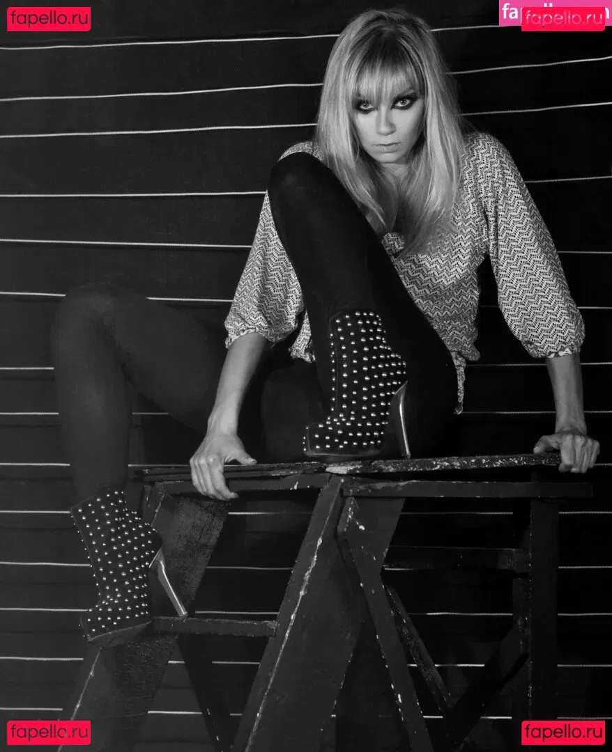 Polina Logunova Onlyfans Photo Gallery 