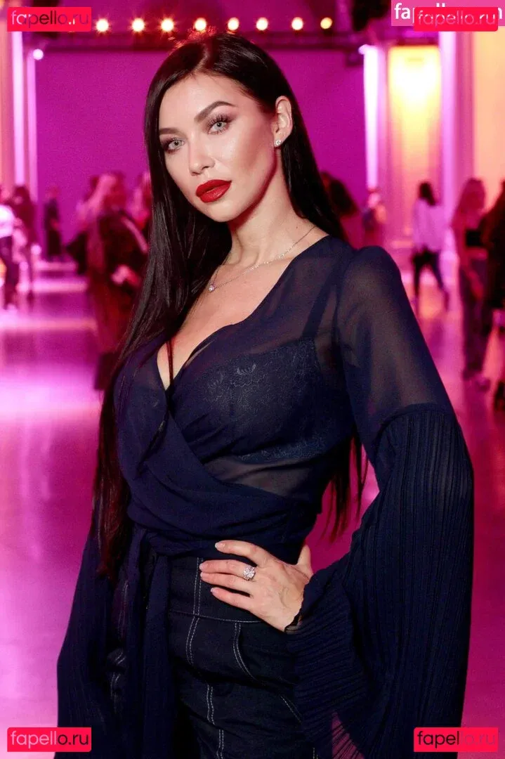 Polina Logunova Onlyfans Photo Gallery 