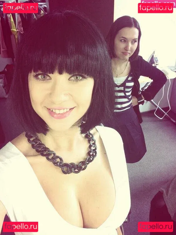 Polina Logunova Onlyfans Photo Gallery 