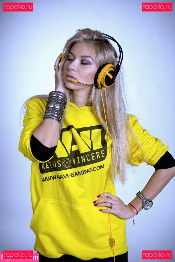 Polina Logunova Onlyfans Photo Gallery 