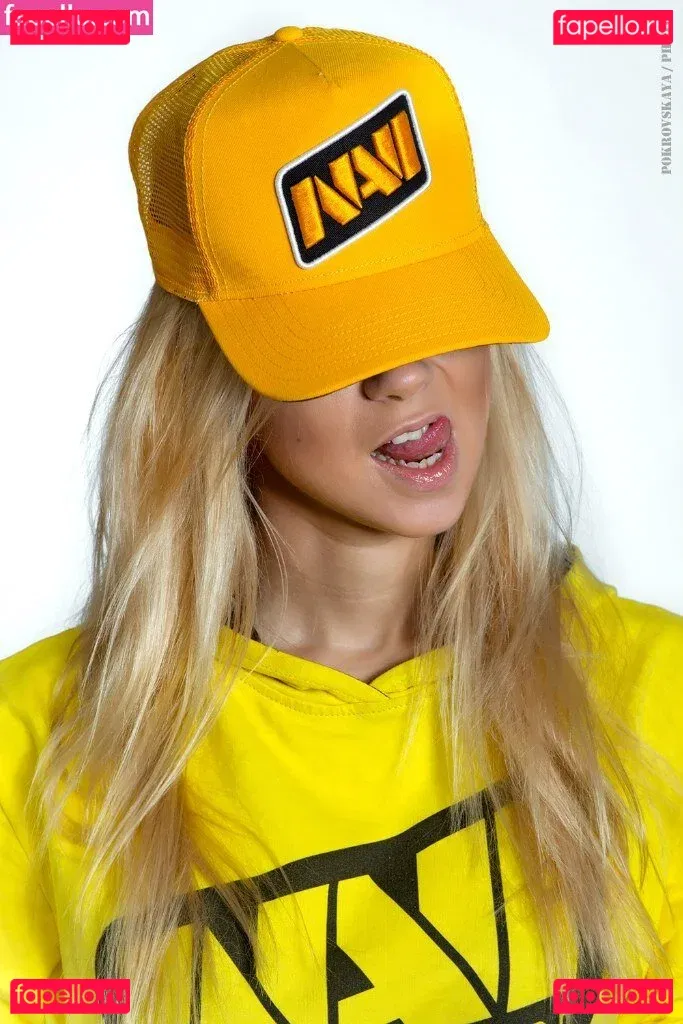 Polina Logunova Onlyfans Photo Gallery 