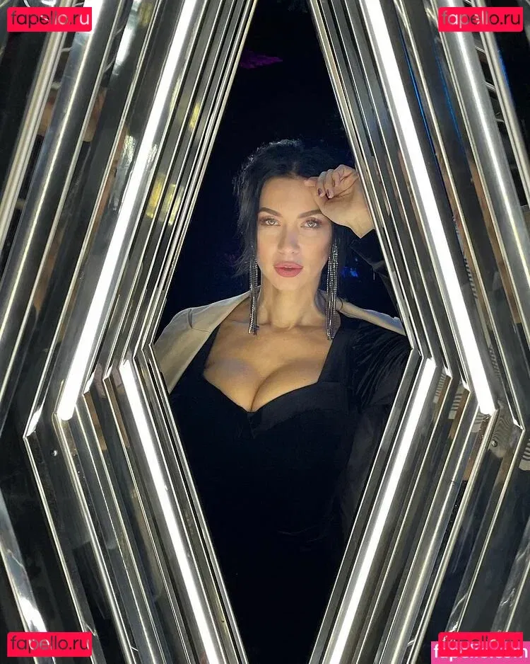 Polina Logunova Onlyfans Photo Gallery 