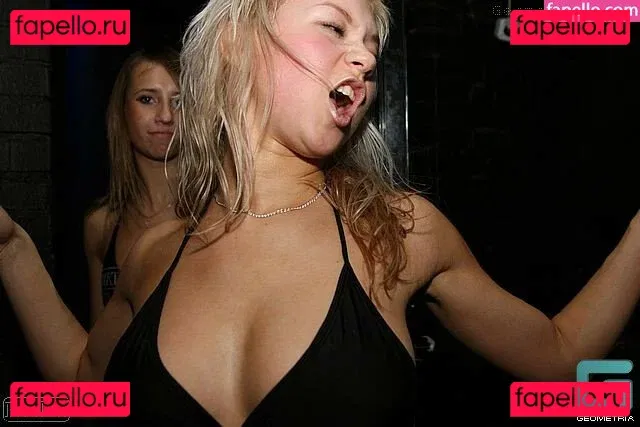 Polina Logunova Onlyfans Photo Gallery 