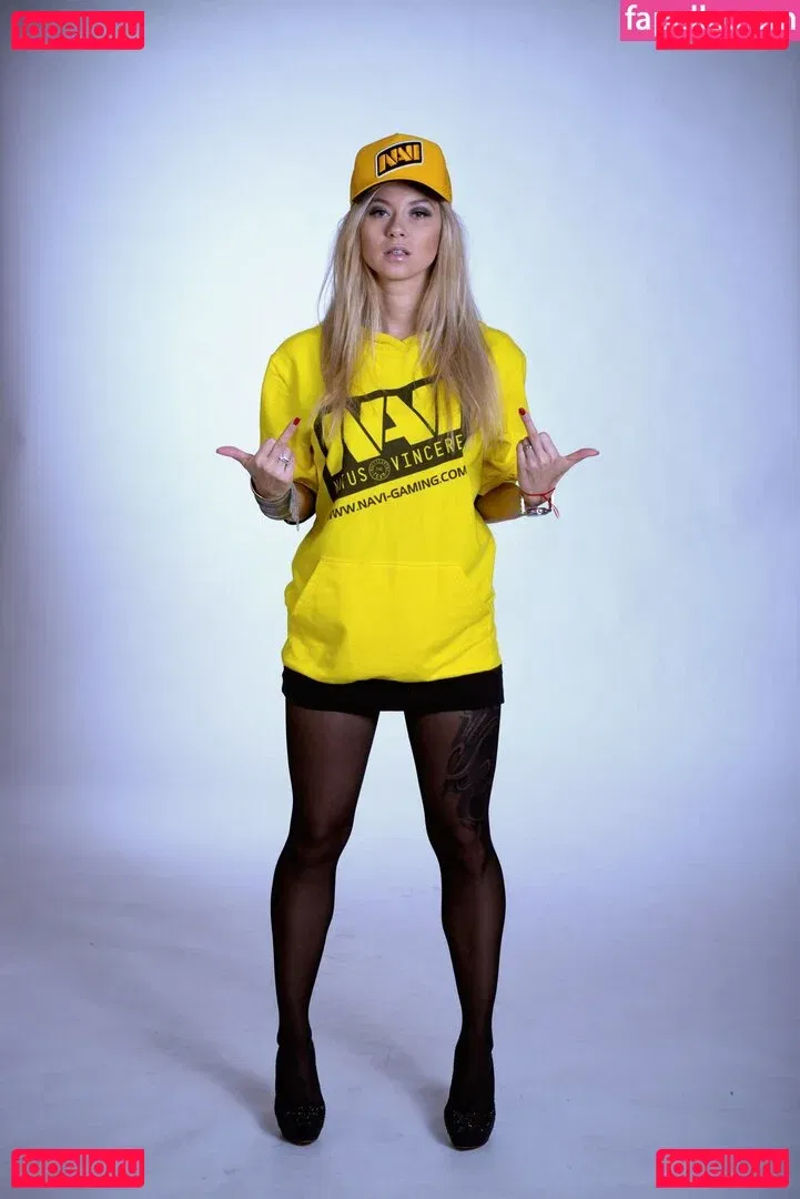 Polina Logunova Onlyfans Photo Gallery 