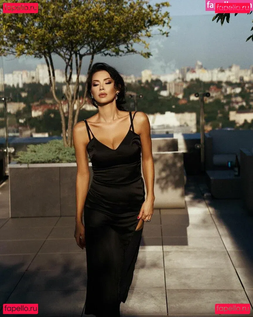 Polina Logunova Onlyfans Photo Gallery 