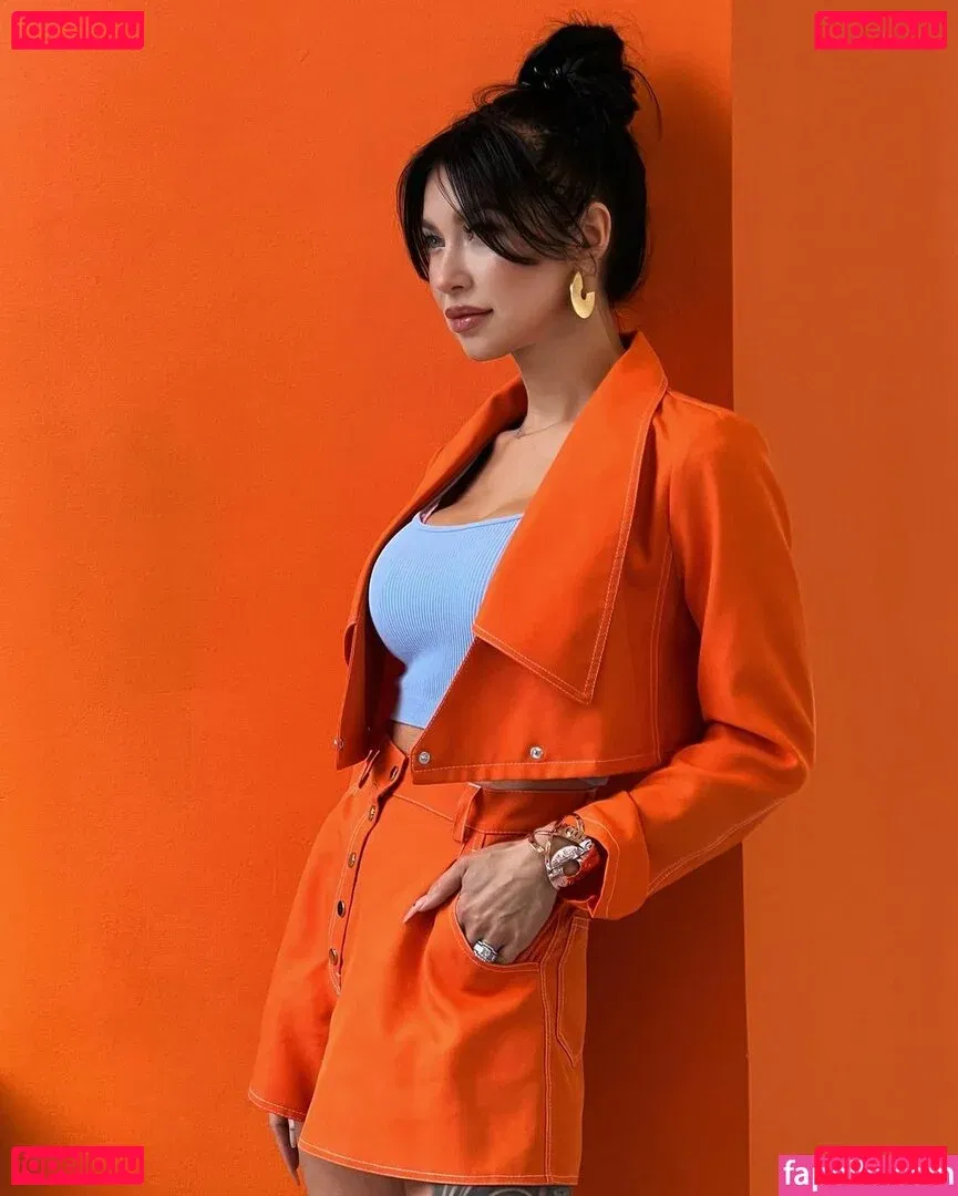 Polina Logunova Onlyfans Photo Gallery 