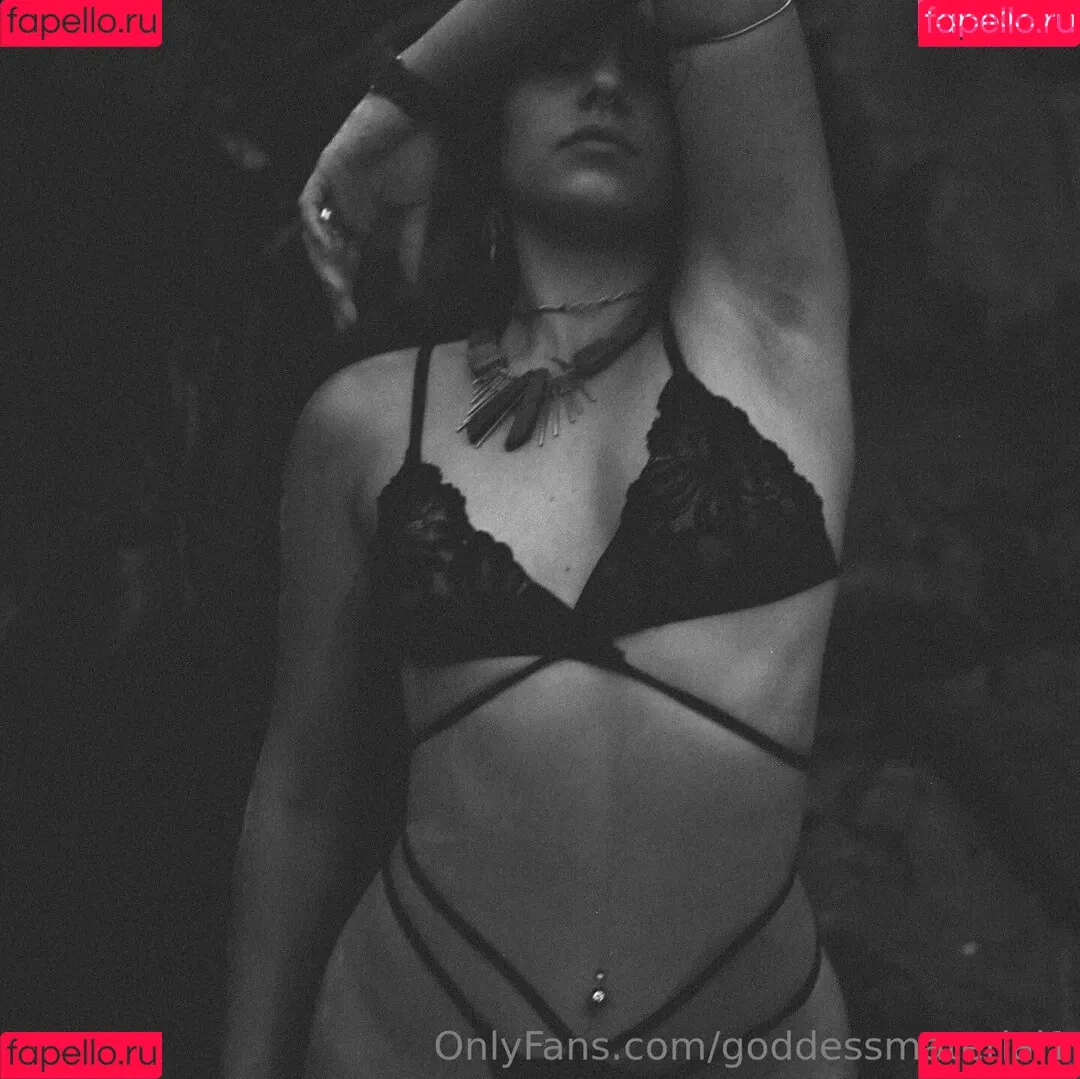 Goddessmaterial1 Onlyfans Photo Gallery 