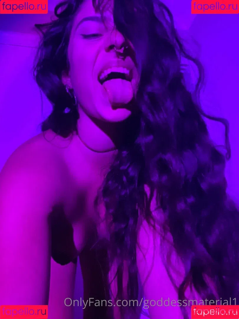 Goddessmaterial1 Onlyfans Photo Gallery 