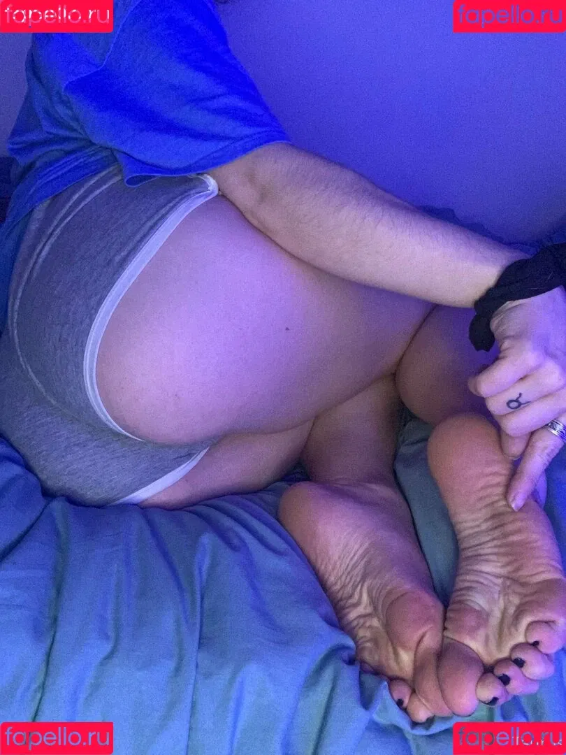 tastytaurustoes Onlyfans Photo Gallery 