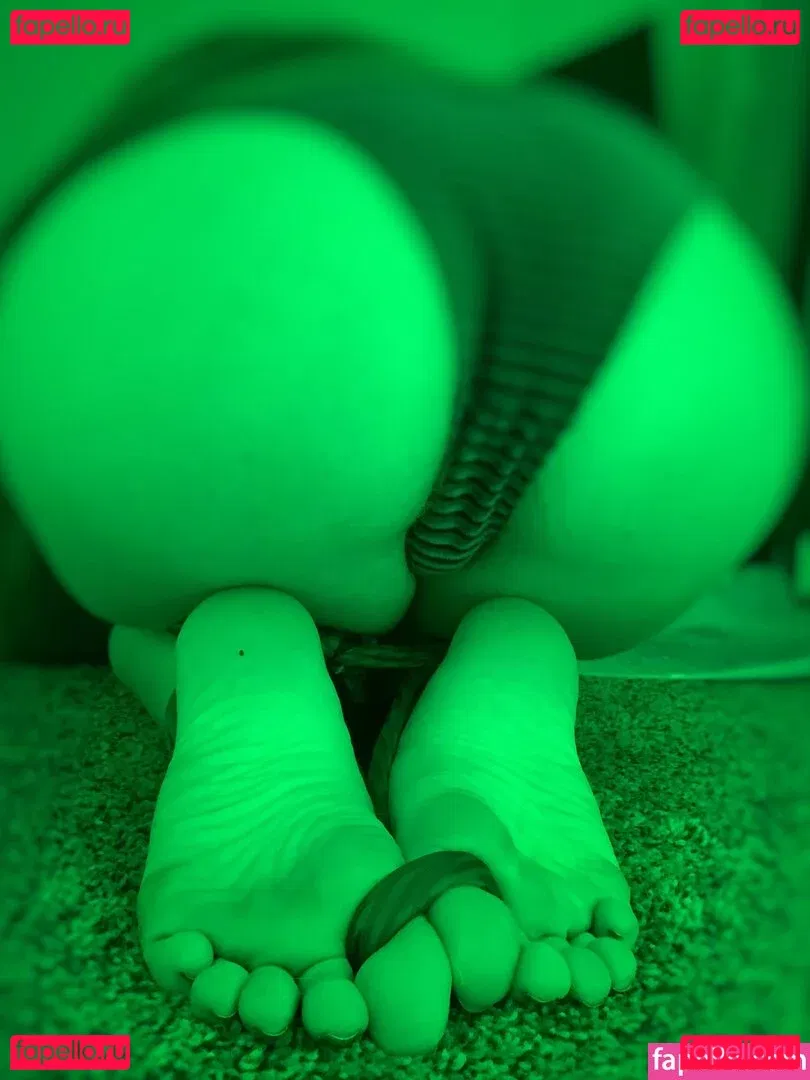 tastytaurustoes Onlyfans Photo Gallery 