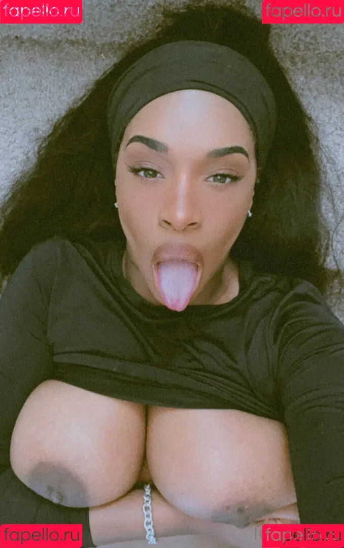 leilablake Onlyfans Photo Gallery 