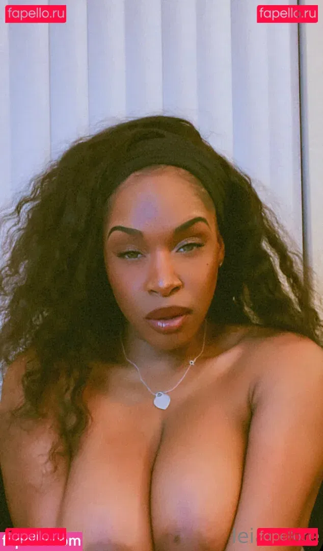 leilablake Onlyfans Photo Gallery 