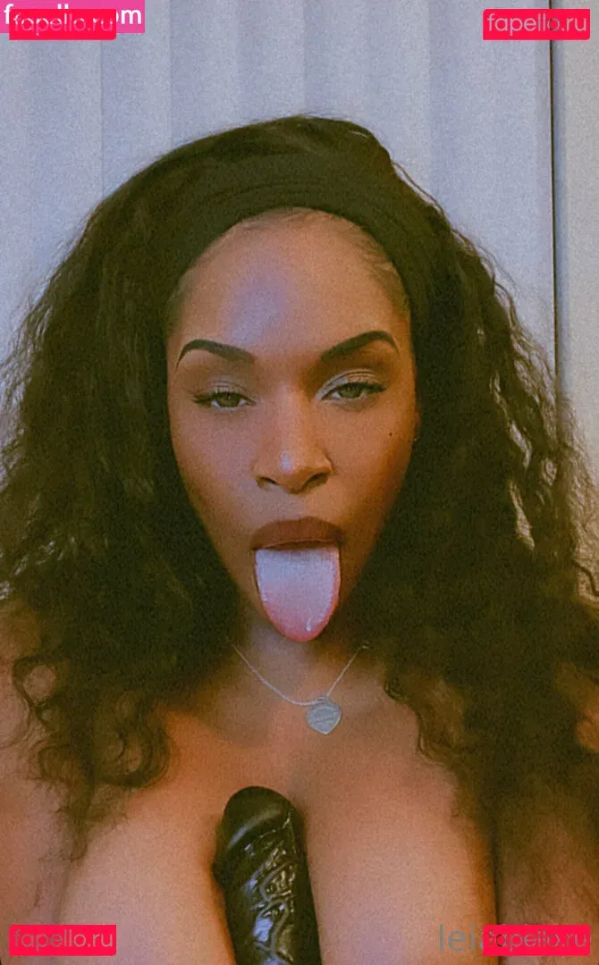 leilablake Onlyfans Photo Gallery 