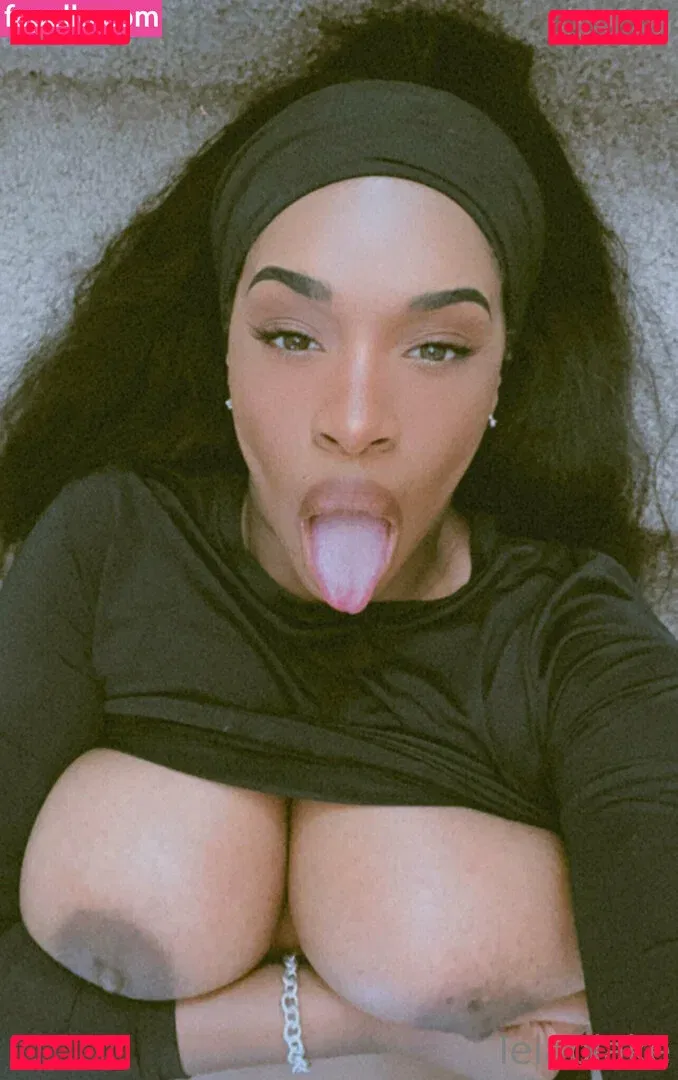 leilablake Onlyfans Photo Gallery 