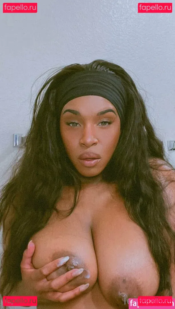 leilablake Onlyfans Photo Gallery 