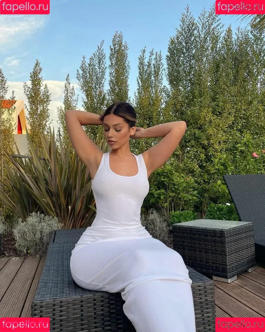 laurgmzz Onlyfans Photo Gallery 