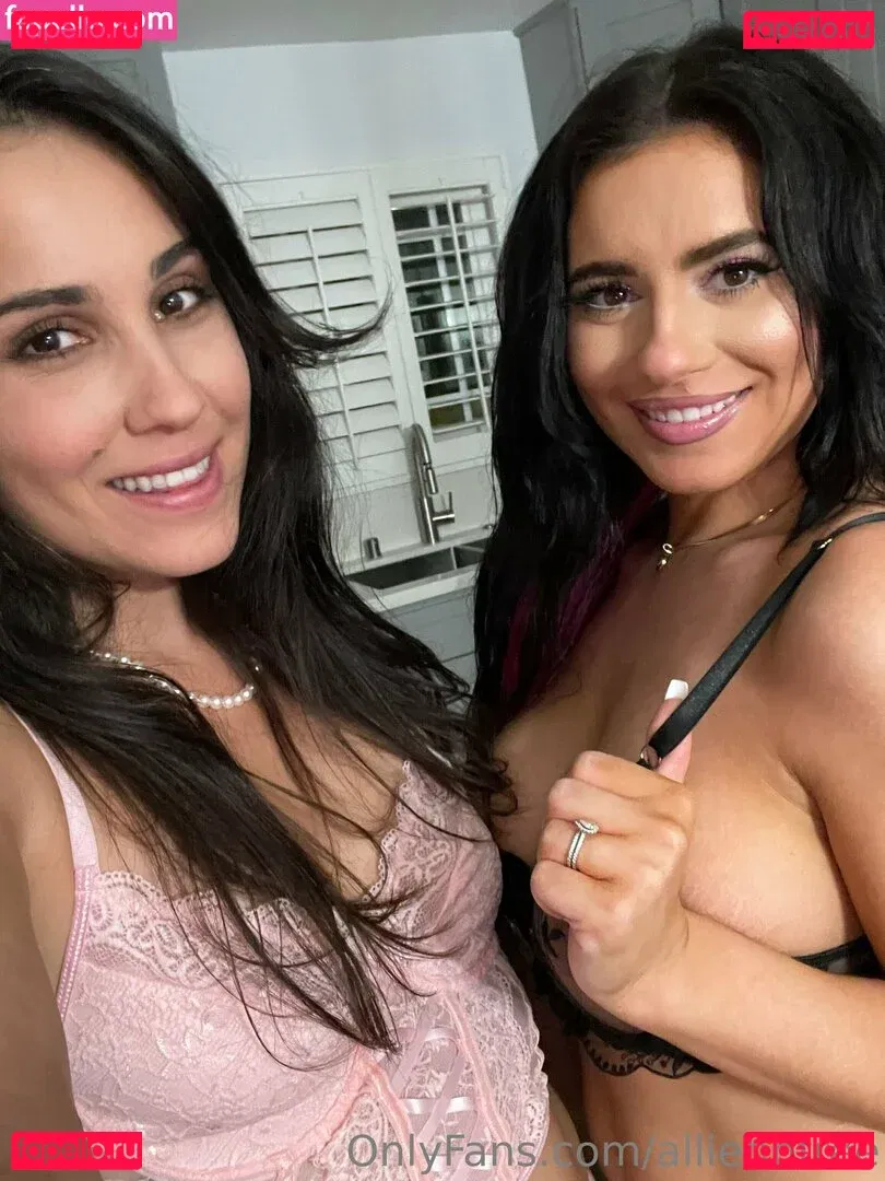 alliehbfree Onlyfans Photo Gallery 