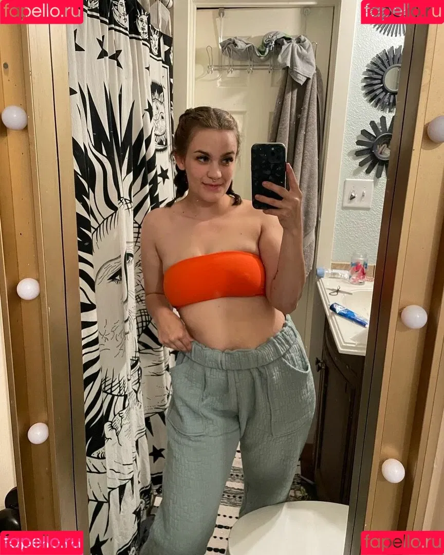 bobbisprettypalace Onlyfans Photo Gallery 