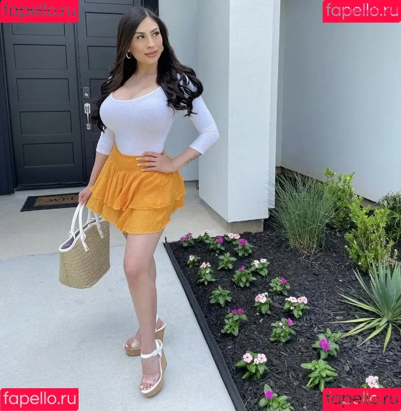 Michelle Balderrama Onlyfans Photo Gallery 