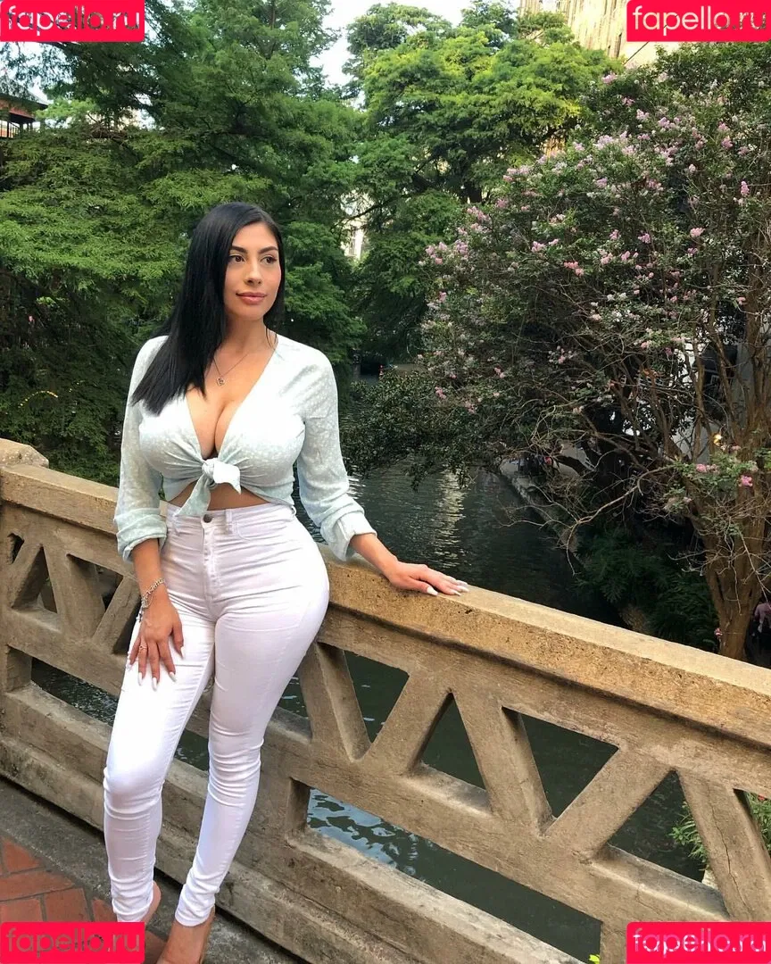 Michelle Balderrama Onlyfans Photo Gallery 