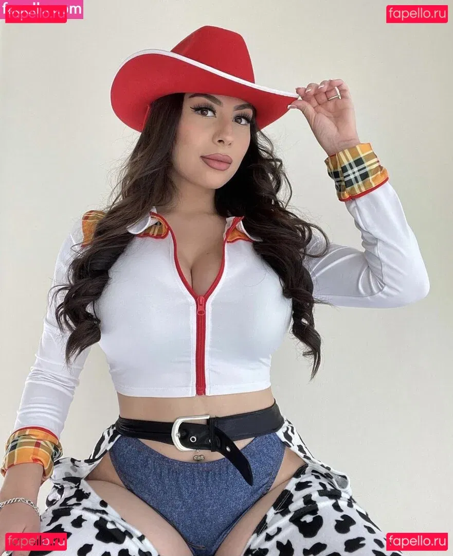 Michelle Balderrama Onlyfans Photo Gallery 