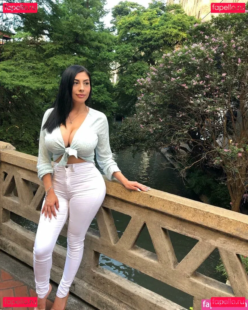 Michelle Balderrama Onlyfans Photo Gallery 