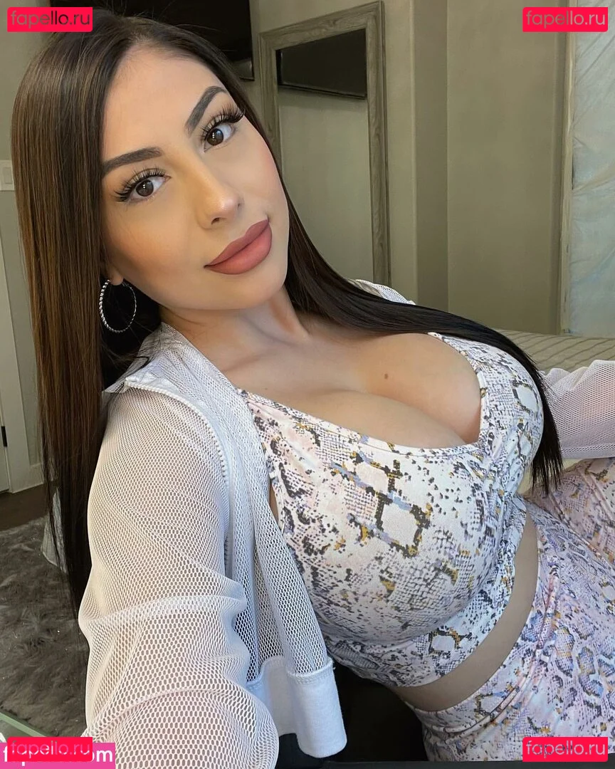 Michelle Balderrama Onlyfans Photo Gallery 