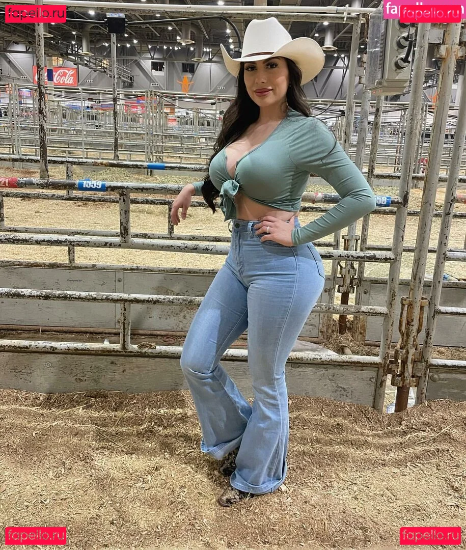 Michelle Balderrama Onlyfans Photo Gallery 