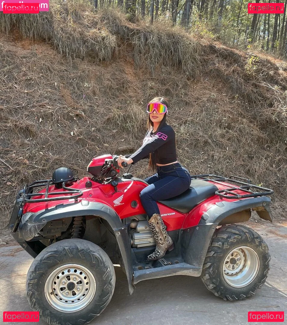 Michelle Balderrama Onlyfans Photo Gallery 